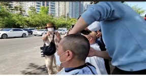 포항, 파행공천 항의 삭발식 등 파장 확산 | 위키트리 포항, 파행공천 항의 삭발식 등 파장 확산
