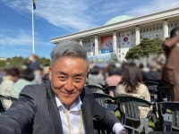 윤석열 대통령 취임식 참석 인증샷 공개한 남자 배우... “하늘도 축복하시나” | 위키트리 윤석열 대통령 취임식 참석 인증샷 공개한 남자 배우...... 