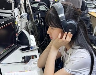 “역시 다르다”… 29세 수지, 교복 입고 등장하자 사람들 다 감탄 터트렸다 | 위키트리 “역시 다르다”… 29세 수지, 교복 입고 등장하자... 