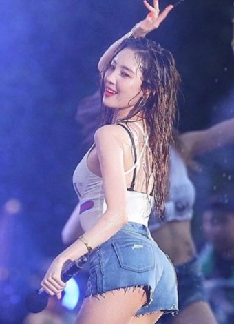 레전드 무대 썼던 선미, 아찔했던 후기 전했다 | 위키트리 “수영복이 내려가…” '워터밤' 레전드 무대 썼던 선미, 아찔했던 후기 전했다
