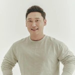 결혼 10주년… 유명 개그맨이 공개한 '웨딩 화보', 시선 확 쏠렸다 (+사진) | 위키트리 결혼 10주년… 유명 개그맨이 공개한 '웨딩 화보', 시선 확... 