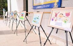 전진선 양평군수, 나라사랑 태극기 그리기 대회 시상 | 위키트리 전진선 양평군수, 나라사랑 태극기 그리기 대회 시상