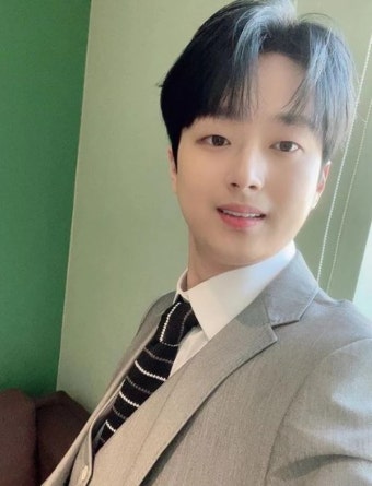 말재주로 완판 찍을 듯…'붕어빵' 잘 팔 것 같은 연예인 3위 츄, 2위 이찬원, 1위는? | 위키트리 말재주로 완판 찍을 듯…'붕어빵' 잘 팔 것 같은...