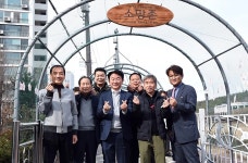 김동근 의정부시장 호원 벚꽃축제의 성공을 기원합니다 | 위키트리 김동근 의정부시장 호원 벚꽃축제의 성공을 기원합니다
