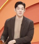 KOPITREE(코피트리) | 오늘(30일) KBS 생방송 중 코피 쏟는 방송 사고…진행자 멘트 빵 터졌다 | 위키트리 오늘(30일) KBS 생방송 중 코피 쏟는 방송 사고…진행자...