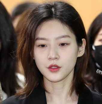“생활고 기준은…” 김새론, '거짓 생활고 논란' 묻자 이렇게 답했다 | 위키트리 “생활고 기준은…” 김새론, '거짓 생활고 논란' 묻자 이렇게...