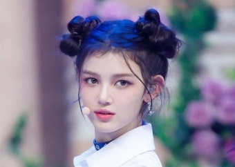 뉴진스 다니엘 '연예인 더빙' 논란 재점화…이 작품에 시선 쏠렸다... 위키트리 뉴진스 다니엘 '연예인 더빙' 논란 재점화…이 작품에 시선 쏠렸다...