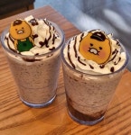 아까워서 못 먹겠다… 오늘(3일)부터 스타벅스에서 파는 춘식이... 못 먹겠다… 오늘(3일)부터 스타벅스에서 파는 춘식이 프라푸치노 (+실물)