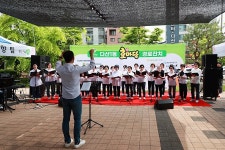 주광덕 남양주시장, 다산1동 효마당 경로잔치 축하 | 위키트리 주광덕 남양주시장, 다산1동 효마당 경로잔치 축하