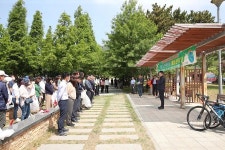 김정헌 중구청장, 민․관합동 대청소의 날 동참 | 위키트리 김정헌 중구청장, 민․관합동 대청소의 날 동참