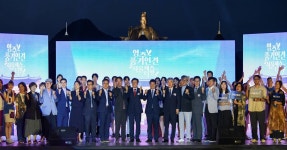 이른 무더위 만난 영주 ‘풍기 인견’…서울에서도 ‘인기’ | 위키트리 이른 무더위 만난 영주 ‘풍기 인견’…서울에서도 ‘인기’