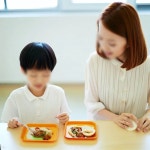 “양배추 남기지 마!” 만6세 아이가 영어학원에서 겪은 일, 부모들... 남기지 마!” 만6세 아이가 영어학원에서 겪은 일, 부모들 억장 무너졌다
