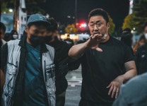 “8년 전 작은 방에서…” 범죄도시3 1000만 넘자 마동석이 남긴 말 | 위키트리 “8년 전 작은 방에서…”  범죄도시3 1000만 넘자... 