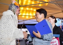 [포토]강기정 광주광역시장, 제2회 광주 버스킹 월드컵 결선 참석 | 위키트리 [포토]강기정 광주광역시장, 제2회 광주 버스킹 월드컵 결선 참석