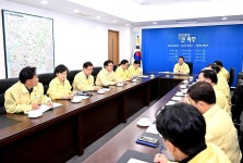 김경일 파주시장, 럼피스킨병 긴급방역 대책회의 소집 | 위키트리 김경일 파주시장, 럼피스킨병 긴급방역 대책회의 소집