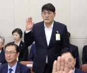 너무 달다는 이유로 국정감사 출석한 왕가탕후루 대표 (+신제품 정보) | 위키트리 너무 달다는 이유로 국정감사 출석한 왕가탕후루 대표... 