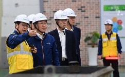 유정복 인천시장, HD현대인프라코어 방문...지역 인재채용 등 논의 | 위키트리 유정복 인천시장, HD현대인프라코어 방문...지역 인재채용 등 논의