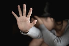 정말 충격이다… 아내 집 몰래 침입해 살해 시도한 50대 공무원, 범행 이유는 (+형량) | 위키트리 정말 충격이다… 아내 집 몰래 침입해 살해... 