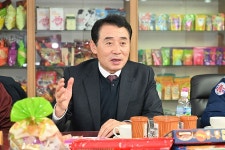 백영현 포천시장, ㈜청우식품 방문해 기업애로 청취 | 위키트리 백영현 포천시장, ㈜청우식품 방문해 기업애로 청취
