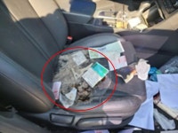 '번개탄 피운 흔적이 있는 쏘나타'가 이 가격에 팔렸다 | 위키트리 '번개탄 피운 흔적이 있는 쏘나타'가 이 가격에 팔렸다