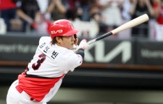 김선빈, 올 시즌 '이 팀'과 야구 FA 30억 원 찍었다… 3년 계약 합의 [오피셜] | 위키트리 김선빈, 올 시즌 '이 팀'과 야구 FA 30억 원 찍었다... 