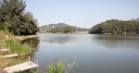 “사람이 물에 떠 있다” 양주 남방저수지에 남성 시신 떠올라 | 위키트리 “사람이 물에 떠 있다” 양주 남방저수지에 남성 시신 떠올라