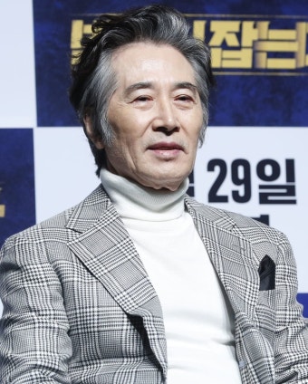 지독한 악연…백윤식 30세 연하 전 연인, '이 혐의'로 또 재판행 | 위키트리 지독한 악연…백윤식 30세 연하 전 연인, '이 혐의'로 또 재판행