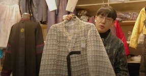 “한복 1000원에 팝니다”…10년 차 디자이너의 파격 행사 (영상) | 위키트리 “한복 1000원에 팝니다”…10년 차 디자이너의 파격 행사 (영상)
