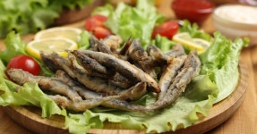 식용 아닌 미끼용 멸치 수천 박스 수입 후 식당에 판매한 업체 대표 (+처벌 수위) | 위키트리 식용 아닌 미끼용 멸치 수천 박스 수입 후 식당에... 