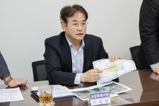 이동환 고양시장, 정월대보름 주민화합 척사대회 참석 | 위키트리 이동환 고양시장, 정월대보름 주민화합 척사대회 참석