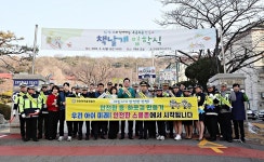 이영훈 미추홀구청장, 문학초교 현장 교통안전 캠페인 동참 | 위키트리 이영훈 미추홀구청장, 문학초교 현장 교통안전 캠페인 동참
