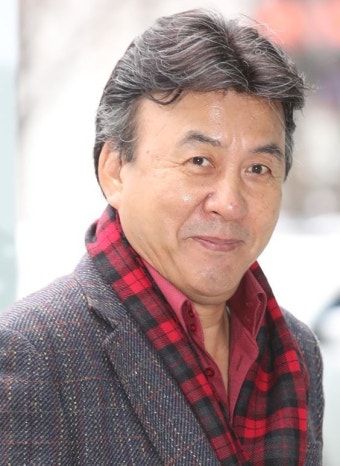 박영규 “25살 연하 아내에게 첫눈에 반해 건물 플렉스” | 위키트리 박영규 “25살 연하 아내에게 첫눈에 반해 건물 플렉스”