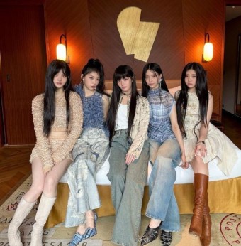 고래 싸움에 새우등 터진 뉴진스와 아일릿, 하이브 CEO 드디어 입 열다 | 위키트리 고래 싸움에 새우등 터진 뉴진스와 아일릿, 하이브 CEO...