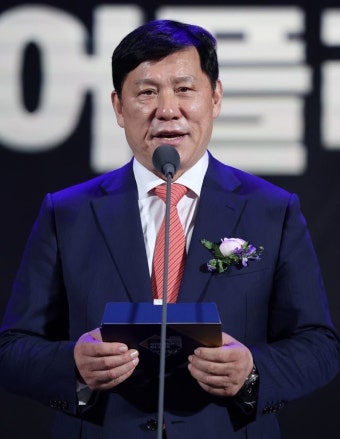 허구연 “NC 다이노스 흥행 안돼 연고지 옮길 수 있다” 언급 논란 | 위키트리 허구연 “NC 다이노스 흥행 안돼 연고지 옮길 수 있다” 언급 논란