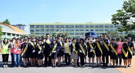 김동근 의정부시장, 탑석센트럴자이경로당 개소 축하 | 위키트리 김동근 의정부시장, 탑석센트럴자이경로당 개소 축하