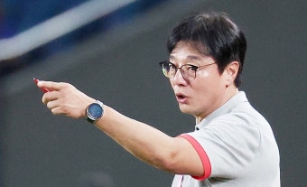 황선홍 감독, '이 팀' 감독직 제안받았다…공식 발표 임박 | 위키트리 황선홍 감독, '이 팀' 감독직 제안받았다…공식 발표 임박