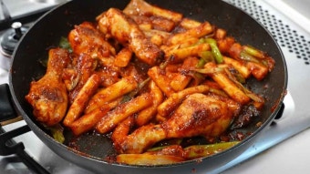 '편스토랑' 류수영 치킨떡볶이 레시피… 완전 놀랍습니다 | 위키트리 '편스토랑' 류수영 치킨떡볶이 레시피… 완전 놀랍습니다
