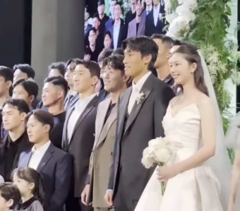 김진경김승규 결혼식, 주말 아닌 '월요일'에 한 이유…? 사람들 관심 모아졌다 | 위키트리 김진경김승규 결혼식, 주말 아닌 '월요일'에 한 이유...
