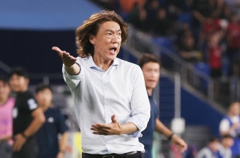 “차기 감독 차라리 홍명보가 낫다” 뼈 때리는 글, 급속 확산 중 | 위키트리 “차기 감독 차라리 홍명보가 낫다” 뼈 때리는 글, 급속 확산 중