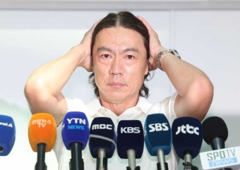 “저는 저를 버렸…“ 홍명보 감독, 결국 손흥민·이강인·김민재에게 재빠르게 손 뻗었다 | 위키트리 “저는 저를 버렸…“ 홍명보 감독, 결국...