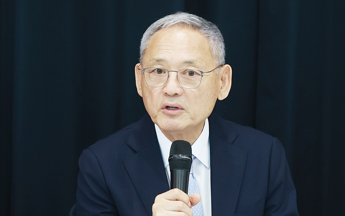 축구협회, 홍 감독 선임 과정 논란...문체부 내부 규정 어겼다 지적
