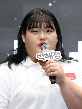 원래 안 하려고... 한국 여자 역도계에 전해진 뜻밖의 감동 스토리, 눈물 난다 | 위키트리 원래 안 하려고... 한국 여자 역도계에 전해진 뜻밖의...