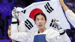 “훈련할 때...” 세계 랭킹 1·2위 꺾은 태권도 김유진이 금메달 비법을 공개했다 | 위키트리 “훈련할 때...” 세계 랭킹 1·2위 꺾은 태권도... 