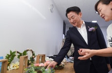 김동근 시장, 장애인직업재활시설 의정부직업지원센터 이전 개소 축하 | 위키트리 김동근 시장, 장애인직업재활시설 의정부직업지원센터 이전... 