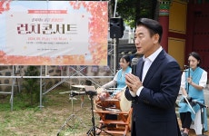 김동근 의정부시장, 용현산단 런치콘서트 찾아 근로자들 격려 | 위키트리 김동근 의정부시장, 용현산단 런치콘서트 찾아 근로자들 격려