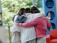 '4인조?' 민희진 복귀 무산 후 뉴진스 SNS에 올라온 의문의 사진들 | 위키트리 '4인조?' 민희진 복귀 무산 후 뉴진스 SNS에 올라온 의문의 사진들