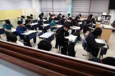 고등학교 무상교육 관련 예상치 못한 내용 하나가 떴다 | 위키트리 고등학교 무상교육 관련 예상치 못한 내용 하나가 떴다