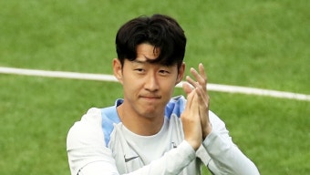 손흥민 이적 관련 '뜻밖의' 전망이 제기됐다… 영국에서 급하게 전해진 소식 | 위키트리 손흥민 이적 관련 '뜻밖의' 전망이 제기됐다… 영국에서...