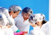 [위키 포토]광주시 북구 운암1동, 사랑의 김장김치 담기 | 위키트리 [위키 포토]광주시 북구 운암1동, 사랑의 김장김치 담기