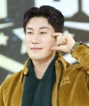 “자전거 똑바로 끌고 가라” 행인 폭행한 래퍼 산이 5개월 만에 전해진 근황 | 위키트리 “자전거 똑바로 끌고 가라” 행인 폭행한 래퍼 산이... 